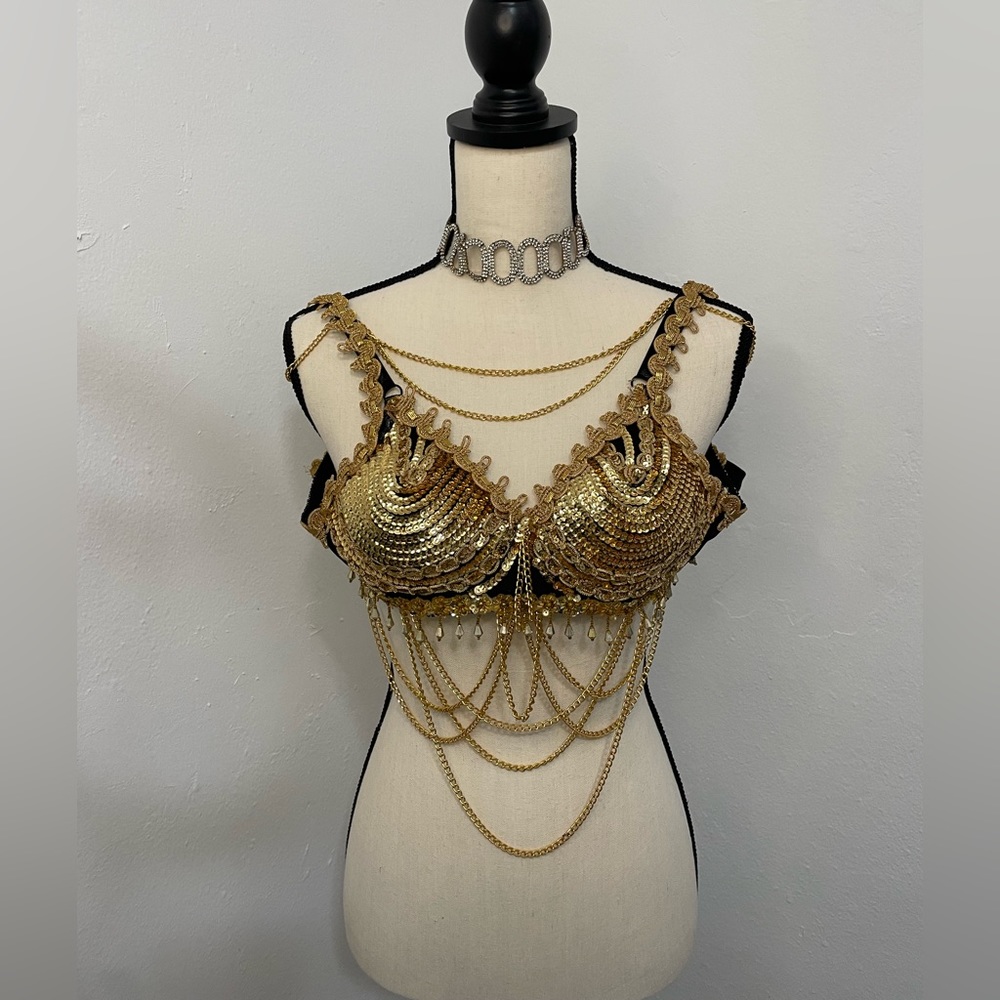 Gold top gitana top ✨